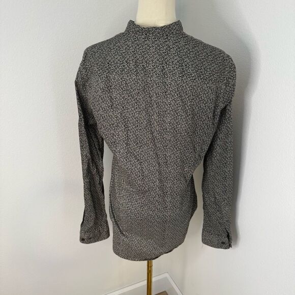 [Filson] Black & White Floral Button Down - Size Medium - Picture 5 of 5